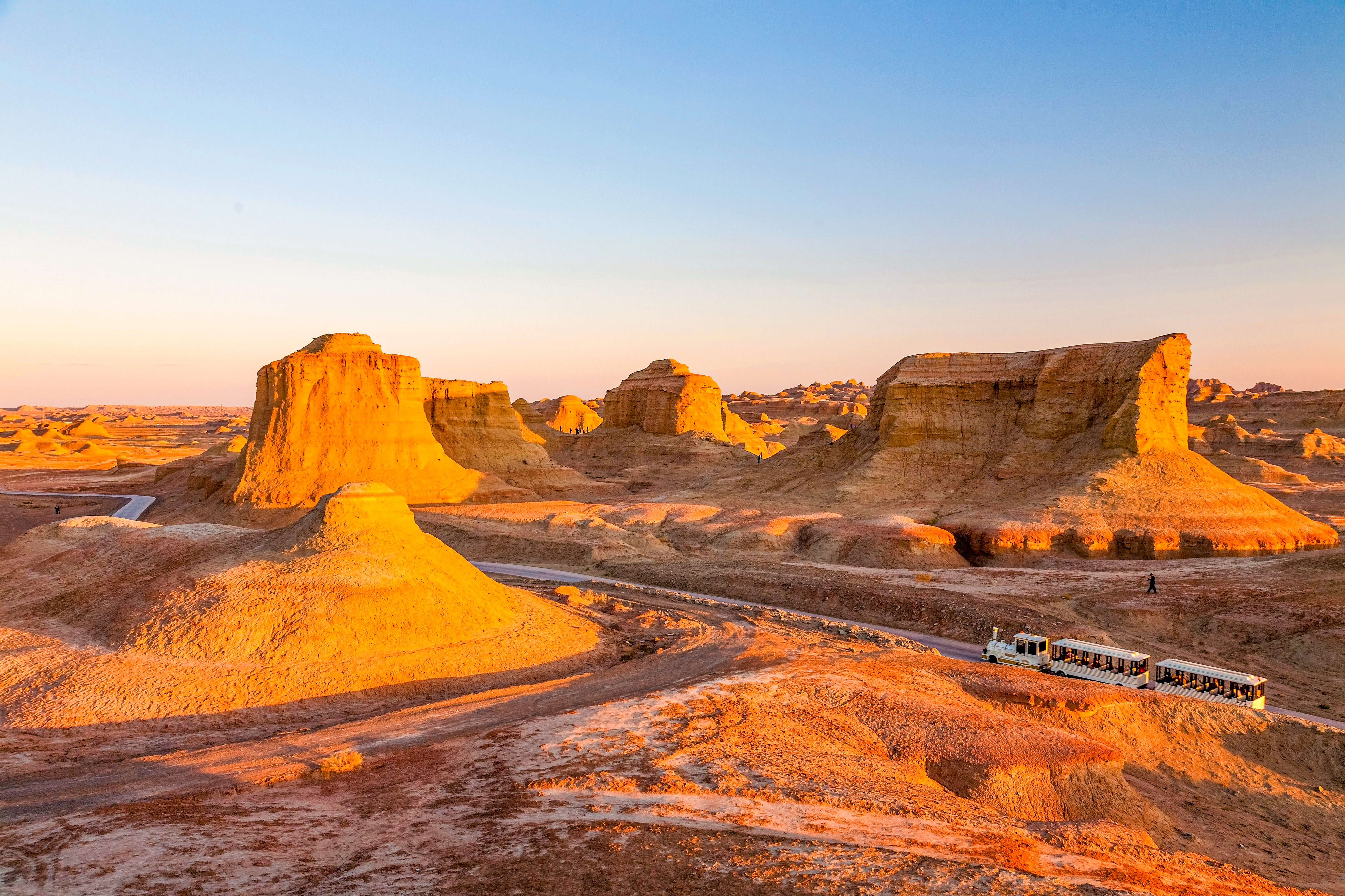 9D7N ENCHANTING NORTHERN XINJIANG - URUMQI/ALTAY/HEMU/BURQIN/KUITUN/YINING/NALATI (IN/OUT URUMQI) 