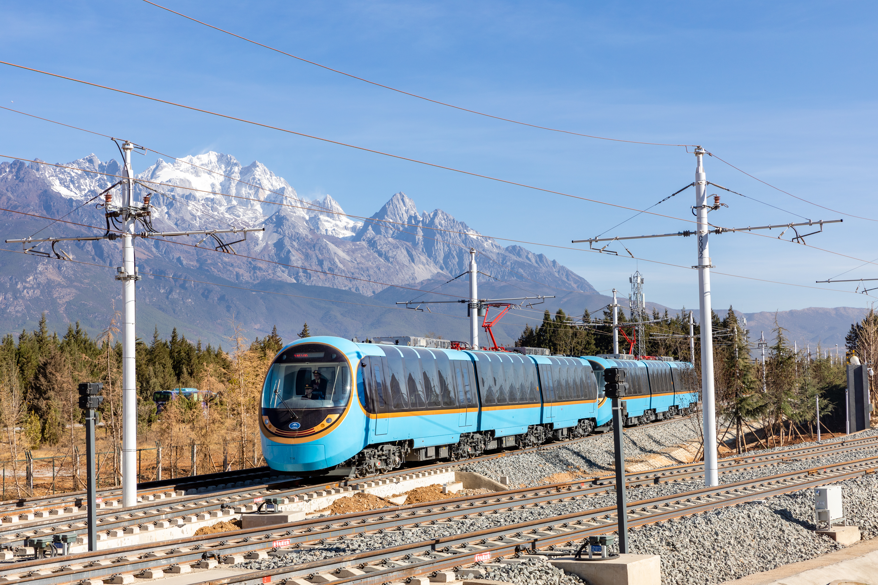 8D7N KUNMING / DALI / LIJIANG / SHANGRI-LA/ CHUXIONG (ONE WAY LIJIANG SNOW MOUNTAIN SIGHTSEEING TRAIN)