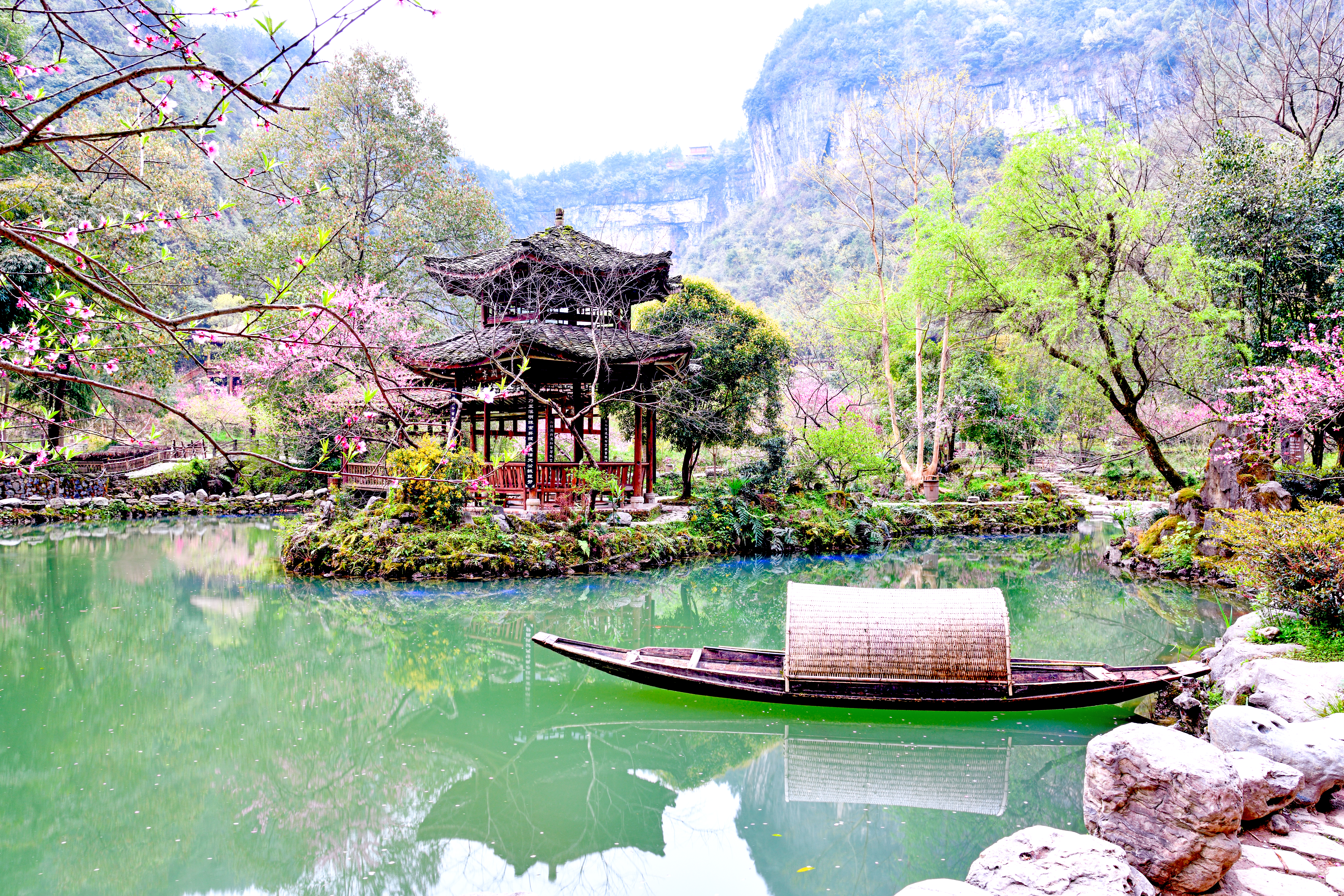 9D7N A THREE-PROVINCE JOURNEY THROUGH SOUTHWEST CHINA ~ CHENGDU/CHONGQING/GUIZHOU