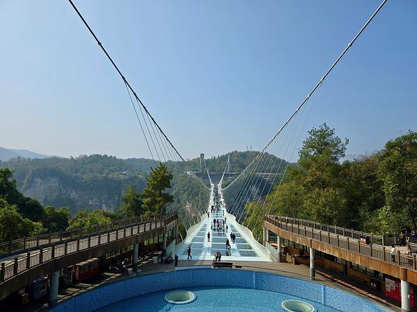 8D6N HUNAN (CHANGSHA / PHOENIX ANCIENT TOWN / ZHANGJIAJIE)