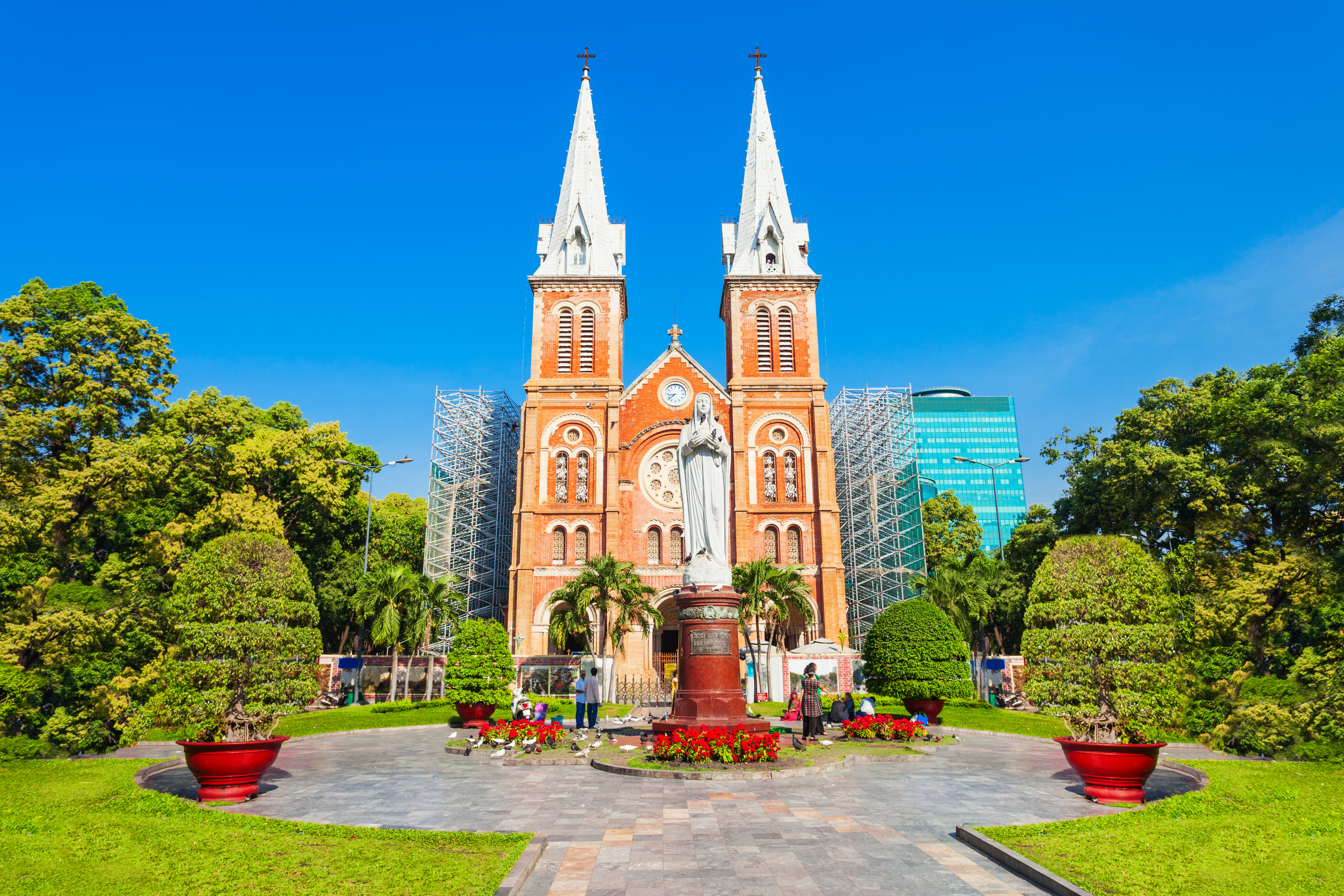 4D3N 4D3N MONO SAIGON + 1 DAY FREE & EASY