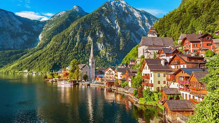 8D5N BEST OF EASTERN EUROPE   BUDAPEST, VIENNA, HALLSTATT, SALZBURG, CESKY KRUMLOV, PRAGUE
