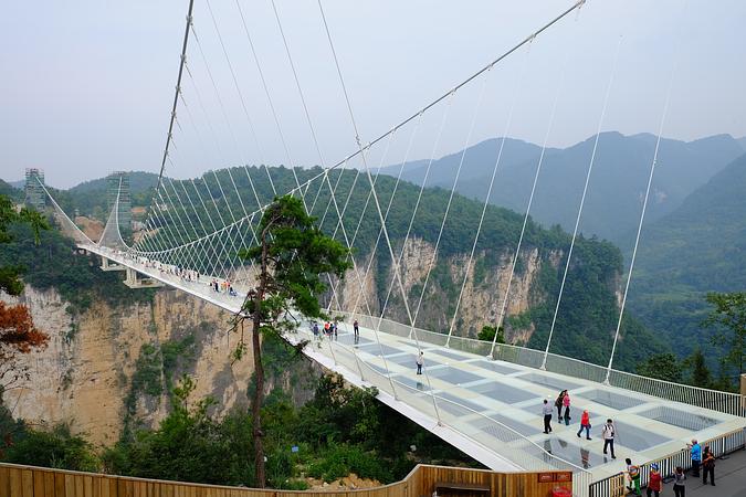 8D6N 8D6N CLOUDY VALLEYS  OF ZHANGJIAJIE