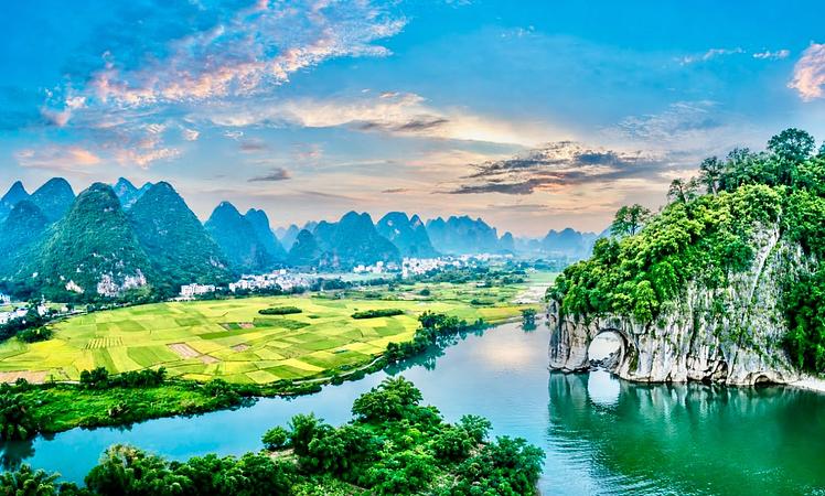 6D5N GUILIN MOUNTAINS, WATERS & ENDLESS FUN GUILIN | GUANGZHOU | YANGSHOU