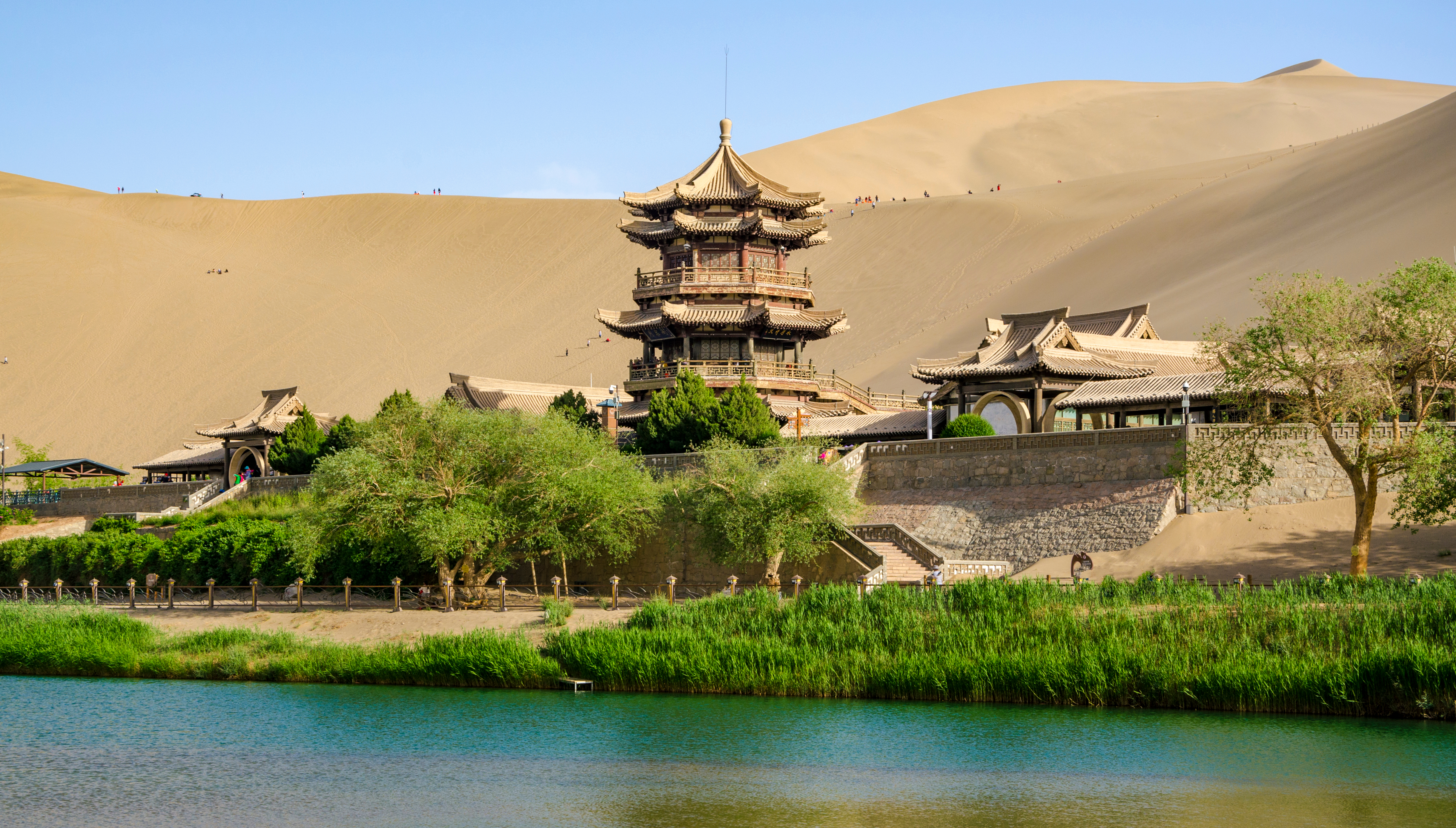 12D10N NORTHERN XINJIANG+DUNHUANG/URUMQI/BURQIN/HEMU/KANAS/KARAMAY/SAYRAM LAKE/DUSHANZI 